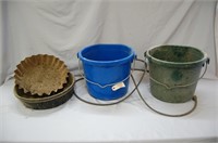 Heater Water Pails & Food Trays