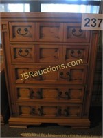 BROYHILL 5 DRAWER PINE CHEST OF DRAWERS