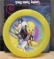 LOONEY TUNES CLOCK (NEW IN BOX)