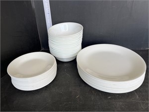 Corelle plates & bowls