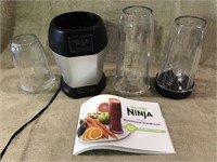 Ninja 900 watts with nutrition guide. Working