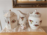 Old Country Roses pieces. Royal Albert.