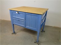Country Look Kitchen Island