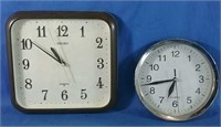 Two working clocks lot