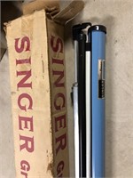 SINGER PROJECTION SCREEN IN BOX