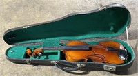 (JL) 1980 Suzuki Violin Company Size 1/2 Model