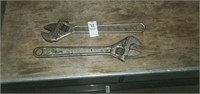 2 adjustable wrenches