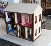 Beautiful Doll House