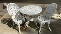 Beautiful Metal Bistro Table & (2) Chairs