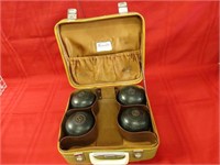 Henselite lawn bowling Balls w/case.