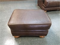 BROYHILL LEATHER OTTOMAN