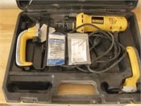 DeWalt DW660 Cut Out Tool In Case - Powers Up