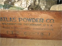 GUN POWDER BOX WITH BOTTLES