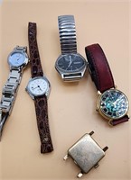 Lot Of 7 VTG Ladies and Mens Watches