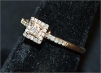 10K Gold Lady's Ring With Diamonds