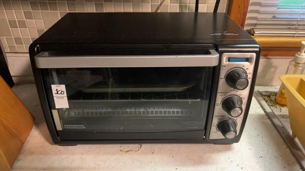 Black and Decker Toaster Oven