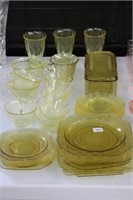 LOT OF DEPRESSION GLASS ITEMS