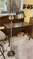 Mid century tole floor lamp with adjustable