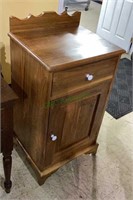 Solid wood kitchen console cabinet with one
