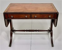 Mahogany Duncan Phyfe style library table, drop