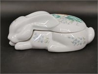 Elizabeth Arden Porcelain Bashful Bunny w Scoop
