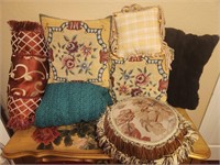 Pillow Lot with Round