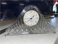 CRYSTAL GLASS GORGAM MANEL CLOCK