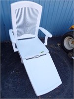 white poly lounge chair