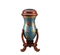 Cloisonne grasshopper jar of Qing Dynasty