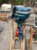 D1. Sea-Bee 5 hp Goodyear outboard motor with gas