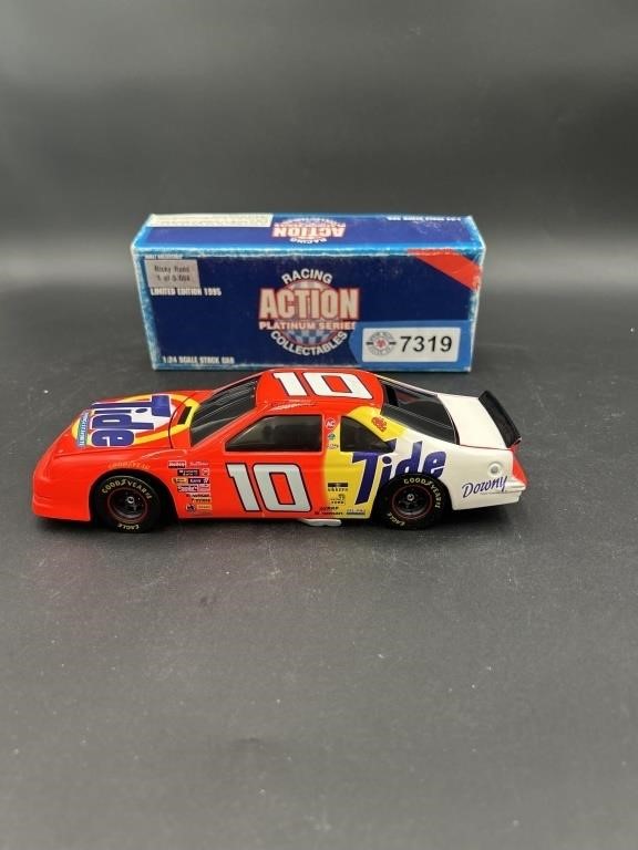 1:24 Scale NASCAR Ricky Rudd #10