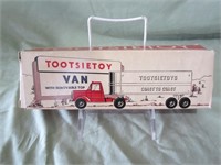 Vintage Tootsie Toy Van w/ removable top