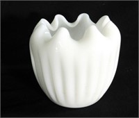 Fenton 1950's Milk Glass Ribbed Vase 4"T