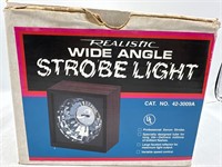 Realistic wide angle Strobe light
