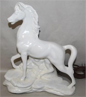 MCM Maddux CA Pottery Ivory Stallion Horse TV Lamp