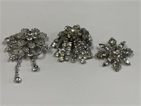 LOT OF 3 RHINESTONE BROOCHES