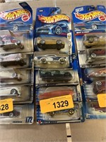 LOT OF 5 HOTWHEELS HOT WHEELS DIE CAST CARS