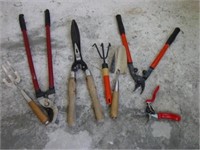 7 Misc Yard Tools- Pruners, Trowel, Cultivator,...