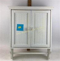 White wooden cabinet 25 inches long x 19 inches