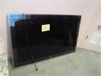 Toshiba flat screen TV, 60",