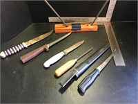 Knife set with sharpening tool