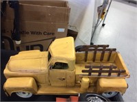 Vintage yellow pick up