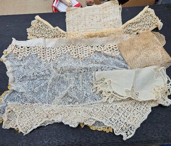 VTG LACE TRIMMING AND REMNATS