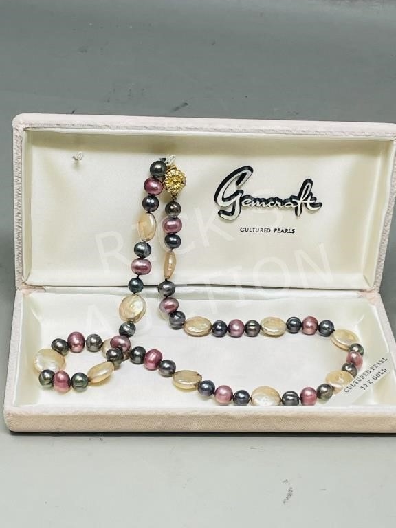 cultured pearl necklace by Gemcraft in box