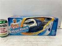 Mr.Clean magic reach bathroom cleaning with