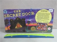 THE SECRET DOOR GAME