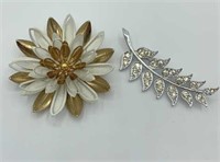 Lot of 2 SARAH COV Brooches 3D Flower &