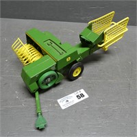 Ertl John Deere Square Hay Baler