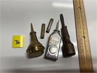 Vtg Oil Cans&wood handle screwdriver