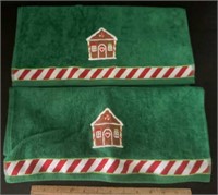 (2)SEASONAL KITCHEN TOWELS